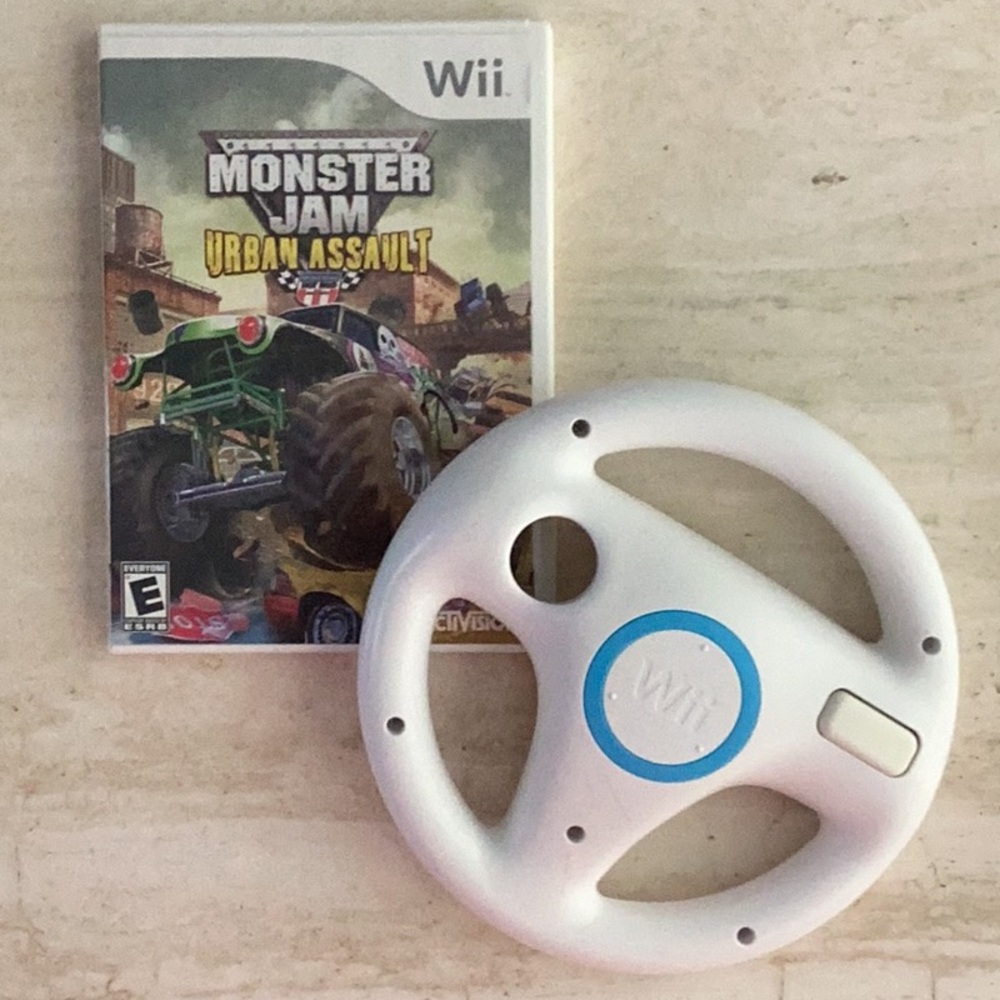 Monster Jam Urban Assault Nintendo Wii Game & Wheel Lot Of 2